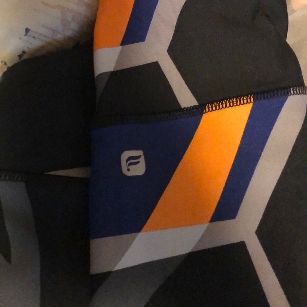 Fabletics Mid-Rise Printed Powerhold Legging - image 5